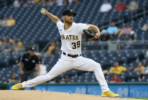 Pittsburgh Pirates starting pitcher Chad Kuhl delivers a pitch against the Milwaukee Brewers. (Charles LeClaire-USA TODAY Sports)