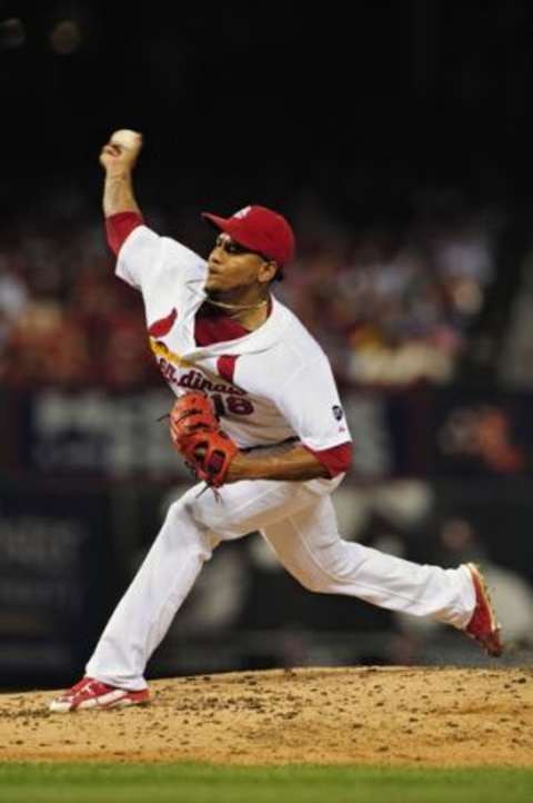 Sep 4, 2015; St. Louis, MO, USA; St. Louis Cardinals starting pitcher Carlos Martinez (18) throws the ball against the Pittsburgh Pirates during the third inning at Busch Stadium. Mandatory Credit: Jeff Curry-USA TODAY Sports