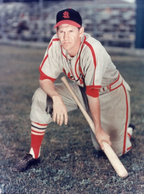 1950’s: Portrait of American baseball player shortstop Marty Marion of the St. Louis Cardinals as he kneels on the grass in uniform with a bat, circa 1950. Marion played for the Cards from 1940-50. (Photo by Hulton Archive/Getty Images)