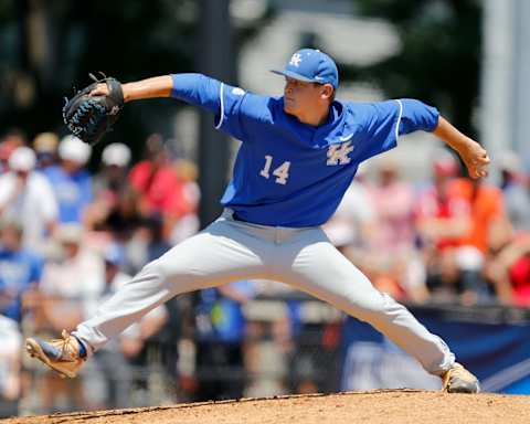 LOUISVILLE, KY – JUNE 09: Zack Thompson of the Kentucky Wildcats in action against the Louisville Cardinals during the 2017 NCAA Division I Men’s Baseball Super Regional at Jim Patterson Stadium on June 9, 2017 in Louisville, Kentucky. (Photo by Michael Reaves/Getty Images)