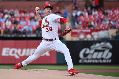 Miles Mikolas #39 of the St. Louis Cardinals pitches against the New York Mets during the first inning at Busch Stadium on April 25, 2022 in St Louis, Missouri. (Photo by Joe Puetz/Getty Images)