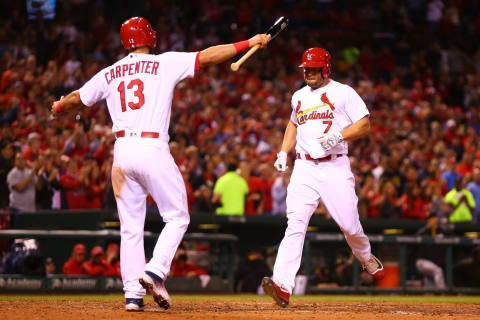 Matt Holliday #7 of the St. Louis Cardinals crosses home plate after hitting a solo home run against the Pittsburgh Pirates in the seventh inning at Busch Stadium on September 30, 2016 in St. Louis, Missouri. (Photo by Dilip Vishwanat/Getty Images)