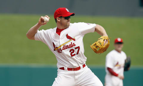 Scott Rolen #27 of the St. Louis Cardinals fields the ball against the Pittsburgh Pirates on April 17, 2007 at Busch Stadium in St. Louis. The Pirates beat the Cards 6-1. (Photo by Dilip Vishwanat/Getty Images)