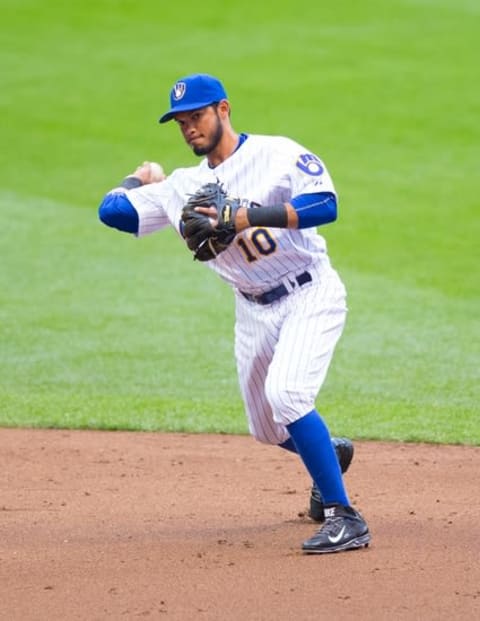 May 29, 2015; Milwaukee, WI, USA; Milwaukee Brewers second baseman Luis Sardinas (10) during the game against the Arizona Diamondbacks at Miller Park. Arizona won 7-5. Mandatory Credit: Jeff Hanisch-USA TODAY Sports