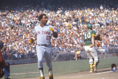 OAKLAND, CA – OCTOBER 1973: Cleon Jones #21 of the New York Mets scores against the Oakland Athletics during the World Series in October 1973 at The Oakland-Alameda County Coliseum in Oakland, California. The Athletics won the series 4-3. (Photo by Focus on Sport/Getty Images)