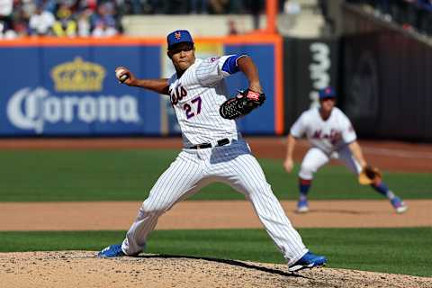 NEW YORK, NEW YORK – APRIL 04: Jeurys Familia #27 of the New York Mets pitches against the Washington Nationals on April 04, 2019 during the Mets home opener at Citi Field in the Flushing neighborhood of the Queens borough of New York City. (Photo by Michael Heiman/Getty Images)