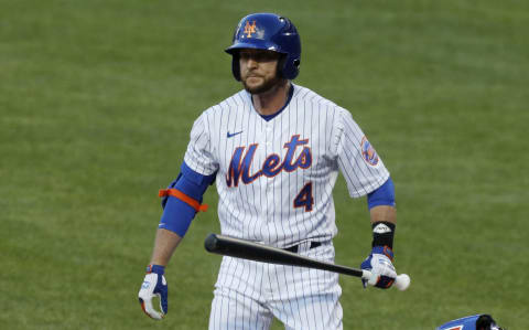 NEW YORK, NEW YORK – JULY 14: (NEW YORK DAILIES OUT) Jed Lowrie #4 of the New York Mets in action during an intra squad game at Citi Field on July 14, 2020 in New York City. (Photo by Jim McIsaac/Getty Images)