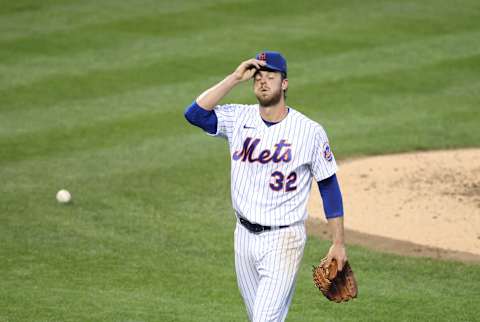 NEW YORK, NEW YORK – AUGUST 10: Steven Matz #32 of the New York Mets heads to the dugout after giving up 4 runs against the Washington Nationals in the third inning during their game at Citi Field on August 10, 2020 in New York City. (Photo by Al Bello/Getty Images)