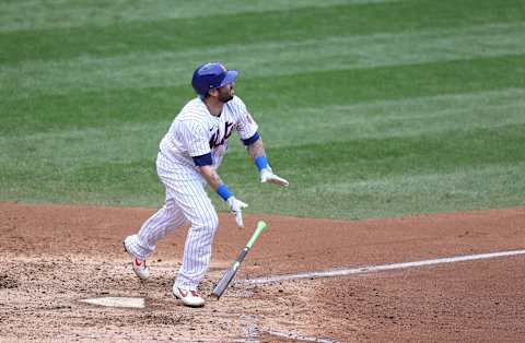 NEW YORK, NEW YORK – AUGUST 13: Tomás Nido #3 of the New York Mets hits a fifth inning grand slam home run against Seth Romero #96 of the Washington Nationals during their game at Citi Field on August 13, 2020 in New York City. (Photo by Al Bello/Getty Images)