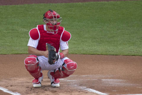 For the New York Mets, building an elite defense begins with signing J.T. Realmuto. (Photo by Mitchell Leff/Getty Images)