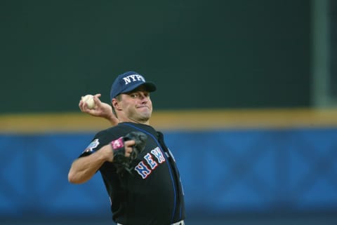 ATLANTA – SEPTEMBER 11: Starting Pitcher Al Leiter #22 throws during the second game of a double-header between the New York Mets and the Atlanta Braves on September 11, 2002 at Turner Field in Atlanta, Georgia. The Mets shut out the Braves 5-0. (Photo by Jamie Squire/Getty Images)