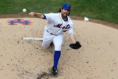 NEW YORK, NY – SEPTEMBER 27: (NEW YORK DAILIES OUT) R.A. Dickey #43 of the New York Mets in action against the Pittsburgh Pirates at Citi Field on September 27, 2012 in the Flushing neighborhood of the Queens borough of New York City. The Mets defeated the Pirates 6-5. (Photo by Jim McIsaac/Getty Images)