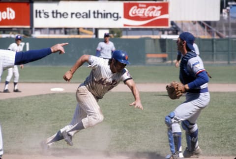 NEW YORK – CIRCA 1972: Jim Fregosi #2 of the New York Mets gets caught in a run down against the Chicago Cubs during an Major League Baseball game circa 1972 at Shea Stadium in the Queens borough of New York City. Fregosi played for the Mets from 1972-73. (Photo by Focus on Sport/Getty Images)