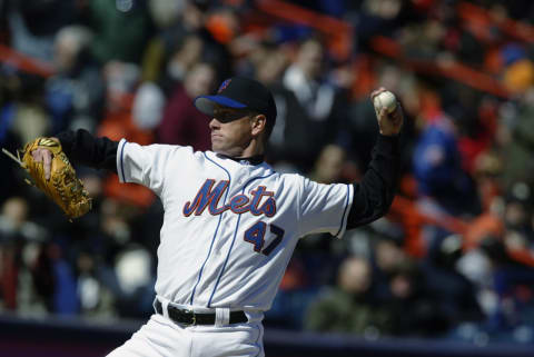 FLUSHING, NY – MARCH 31: Pitcher Tom Glavine #47 of the New York Mets throws against the Chicago Cubs on opening day at Shea Stadium on March 31, 2003 in Flushing, New York. The Cubs won 15-2. (Photo by Al Bello/Getty Images)