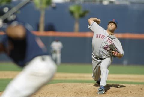 1 Apr 1997: Pitcher Pete Harnisch of the New York Mets throws a pitch during a game against the San Diego Padres at Jack Murphy Stadium in San Diego, California. The Padres won the game 12-5. Mandatory Credit: Jed Jacobsohn /Allsport