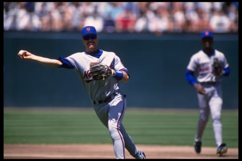 29 Apr 1993: Second baseman Jeff Kent of the New York Mets fields a hit and makes the toss to first against a San Francisco Giant runner at Candlestick Park in San Francisco, California. Mandatory Credit: Otto Greule/Allsport