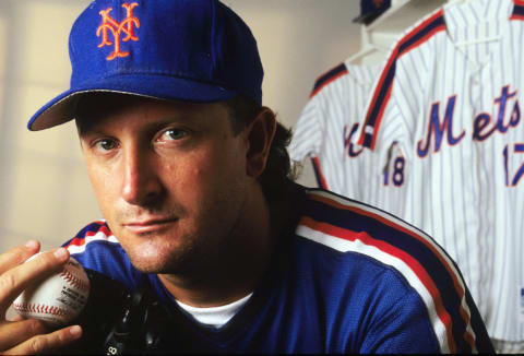 FLUSHING, NY – 1992: Bret Saberhagen #18 of the New York Mets posing in 1992 in Flushing, New York. (Photo by Ronald C. Modra/Getty Images)