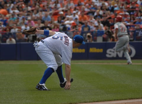 FLUSHING, NY – SEPTEMBER 2007: David Wright #5 of the New York Mets fielding during a MLB game against the Philadelphia Phillies at Shea Stadium on September 15, 2007 in Flushing, New York. (Photo by Dana Kaplan/Sports Imagery/Getty Images)