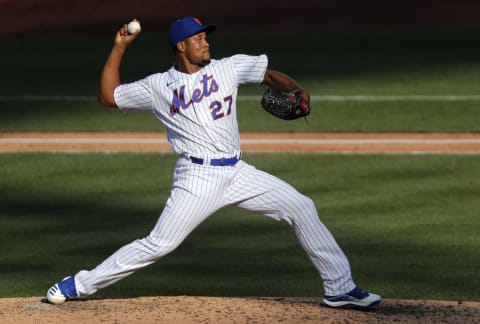 NEW YORK, NEW YORK – JULY 25: Jeurys Familia #27 of the New York Mets in action against the Atlanta Braves at Citi Field on July 25, 2020 in New York City. The 2020 season had been postponed since March due to the COVID-19 pandemic. The Braves defeated the Mets 5-3 in ten innings. (Photo by Jim McIsaac/Getty Images)