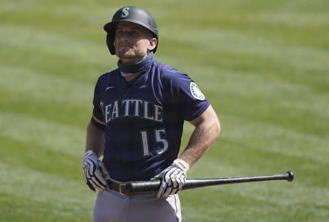 OAKLAND, CALIFORNIA – SEPTEMBER 27: Kyle Seager #15 of the Seattle Mariners looks on against the Oakland Athletics in the top of the first inning at RingCentral Coliseum on September 27, 2020 in Oakland, California. (Photo by Thearon W. Henderson/Getty Images)