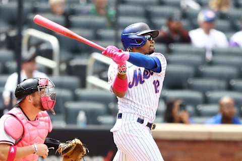 NEW YORK, NEW YORK – MAY 09: Francisco Lindor #12 of the New York Mets hits a RBI sacrifice fly to left field in the third inning against the Arizona Diamondbacks at Citi Field on May 09, 2021 in New York City. (Photo by Mike Stobe/Getty Images)