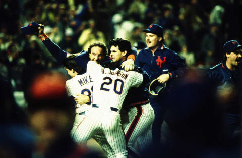 NEW YORK, NY – OCTOBER 27: Gary Carter and the New York Mets team celebrates their victory during World Series game seven between the Boston Red Sox and New York Mets on October 27, 1986 at Shea Stadium in the Flushing neighborhood of the Queens borough of New York City. The Mets defeated the Red Sox 8-5. (Photo by Rich Pilling/Getty Images)