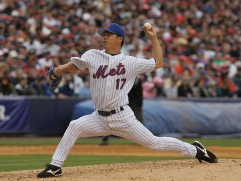 FLUSHING, NY – MAY 22: Pitcher Dae-Sung Koo #17 of the New York Mets delivers a pitch against the New York Yankees during the game at Shea Stadium on May 22, 2005 in Flushing, New York. The Yankees defeated the Mets 5-3. (Photo by Jim McIsaac/Getty Images)