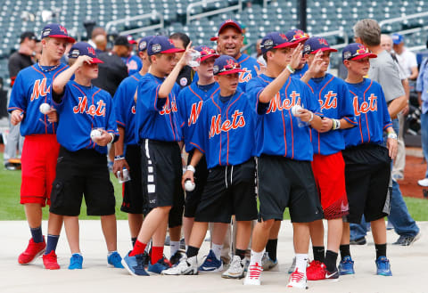 NEW YORK, NY – AUGUST 31: The 2016 Little League World Series Championship team from Endwell, New York attends batting practice at Citi Field before a game between the New York Mets and the Miami Marlins on August 31, 2016 in the Flushing neighborhood of the Queens borough of New York City. (Photo by Jim McIsaac/Getty Images)