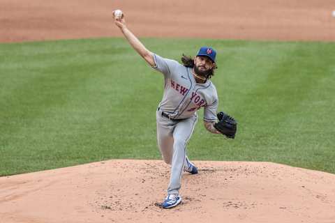 Aug 29, 2020; Bronx, New York, USA; New York Mets relief pitcher Robert Gsellman pitches during the first inning against the New York Yankees at Yankee Stadium. Mandatory Credit: Vincent Carchietta-USA TODAY Sports