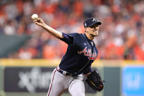 HOUSTON, TEXAS – OCTOBER 26: Charlie Morton #50 of the Atlanta Braves delivers the pitch against the Houston Astros during the first inning in Game One of the World Series at Minute Maid Park on October 26, 2021 in Houston, Texas. (Photo by Carmen Mandato/Getty Images)