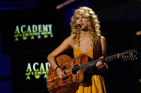 LAS VEGAS – MAY 13: Musician Taylor Swift performs onstage during the rehearsals for the 42nd Academy of Country Music Awards held at the MGM Grand Garden Arena on May 13, 2007 in Las Vegas, Nevada. (Photo by Kevin Winter/Getty Images)