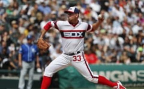 Jun 12, 2016; Chicago, IL, USA; Chicago White Sox relief pitcher Zach Duke (33) delivers a pitch against the Kansas City Royals during the eight inning at U.S. Cellular Field. Mandatory Credit: Kamil Krzaczynski-USA TODAY Sports