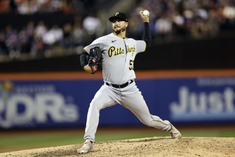 NEW YORK, NY – SEPTEMBER 17: Eric Stout #52 of the Pittsburgh Pirates during the sixth inning against the New York Mets at Citi Field on September 17, 2022 in the Queens borough of New York City. (Photo by Adam Hunger/Getty Images)