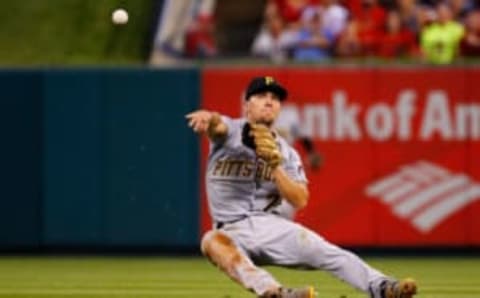 ST. LOUIS, MO – JUNE 1: Adam Frazier #26 of the Pittsburgh Pirates throws to first base against the St. Louis Cardinals in the fifth inning at Busch Stadium on June 1, 2018 in St. Louis, Missouri. (Photo by Dilip Vishwanat/Getty Images)