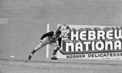 NEW YORK, NY – APRIL 13: Dick Groat #24 of the Pittsburgh Pirates fielding during a MLB game against the New York Mets on April 13, 1962 in New York, New York. (Photo by Herb Scharfman/Sports Imagery/Getty Images)