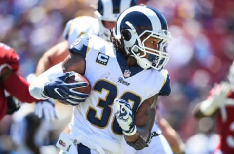 LOS ANGELES, CA – SEPTEMBER 16: Running back Todd Gurley #30 of the Los Angeles Rams carries in the first quarter against the Arizona Cardinals at Los Angeles Memorial Coliseum on September 16, 2018 in Los Angeles, California. (Photo by Harry How/Getty Images)