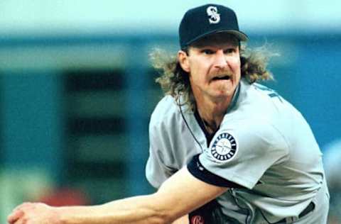 Seattle Mariners’ ace Randy Johnson follows through on a pitch to the Chicago White Sox during the second inning of their game at Comisky Park in Chicago, IL. 14 May. Johnson gave up five runs in seven innings and took the loss as the White Sox defeated the Mariners 5-3.AFP PHOTO/ Daniel LIPPITT (Photo by DANIEL LIPPITT / AFP) (Photo credit should read DANIEL LIPPITT/AFP via Getty Images)