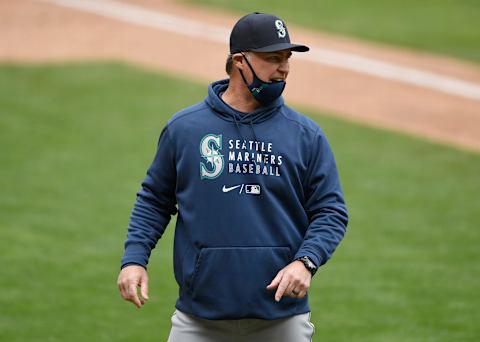 MINNEAPOLIS, MINNESOTA – APRIL 11: Manager Scott Servais #9 of the Seattle Mariners reacts to being ejected. (Photo by Hannah Foslien/Getty Images)