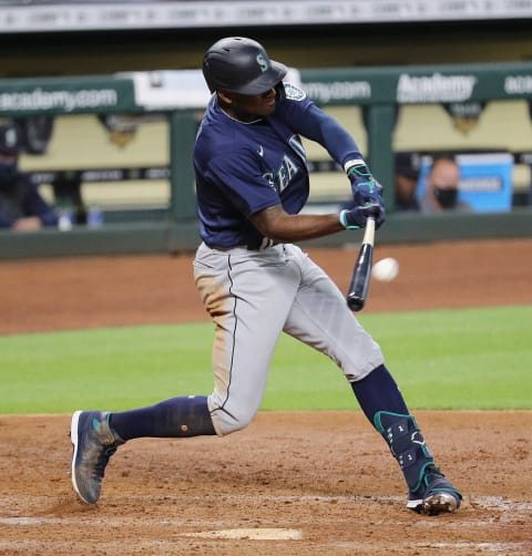 HOUSTON, TEXAS – JULY 25: Kyle Lewis of the Seattle Mariners hits a home run. (Photo by Bob Levey/Getty Images)