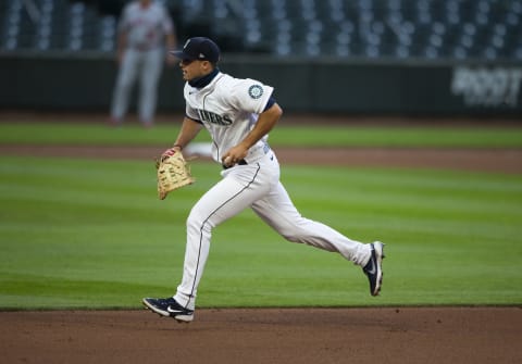 SEATTLE, WA – AUGUST 05: Evan White of the Seattle Mariners runs to first for the out. (Photo by Lindsey Wasson/Getty Images)