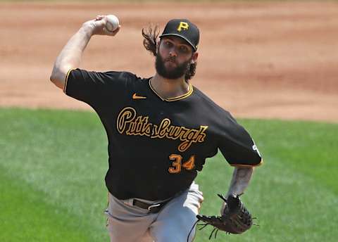 CHICAGO, ILLINOIS – AUGUST 26: Starting pitcher Trevor Williams #34 of the Pittsburgh Pirates delivers the ball against the Chicago White Sox at Guaranteed Rate Field on August 26, 2020 in Chicago, Illinois. Williams is a potential Seattle Mariners free agent target. (Photo by Jonathan Daniel/Getty Images)