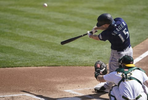 OAKLAND, CALIFORNIA – SEPTEMBER 27: Kyle Seager #15 of the Seattle Mariners bats against the Oakland Athletics in the top of the first inning at RingCentral Coliseum on September 27, 2020 in Oakland, California. (Photo by Thearon W. Henderson/Getty Images)