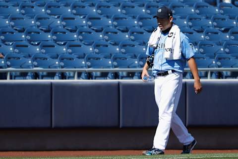 PEORIA, ARIZONA – MARCH 02: Yusei Kikuchi of the Seattle Mariners walks onto the field. Yusei Kikuchi fantasy baseball advice. (Photo by Christian Petersen/Getty Images)