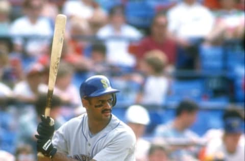 BALTIMORE, MD – MAY 31: Phil Bradley #29 of the Seattle Mariners prepares for a pitch during a baseball game against the Baltimore Orioles on May 31, 1987 at Memorial Stadium in Baltimore, Maryland. (Photo by Mitchell Layton/Getty Images)