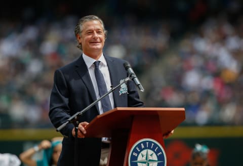 SEATTLE, WA – AUGUST 08: Former Seattle Mariners pitcher Jamie Moyer speaks to the crowd during ceremonies inducting him into the Seattle Mariners’ Hall of Fame prior to the game against the Texas Rangers at Safeco Field on August 8, 2015 in Seattle, Washington. (Photo by Otto Greule Jr/Getty Images)