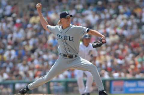 DETROIT, MI – MAY 10: Jeff Weaver of the Seattle Mariners pitches against the Detroit Tigers at Comerica Park in Detroit, Michigan on May 10, 2007. The Tigers defeated the Mariners 7-3. (Photo by Mark Cunningham/MLB Photos via Getty Images)