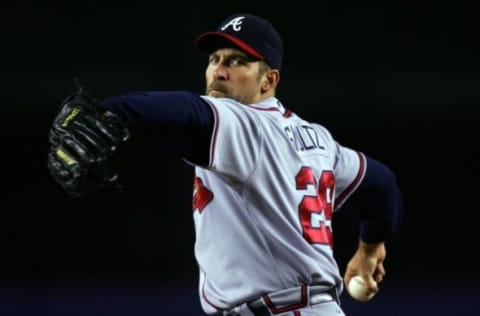 NEW YORK – SEPTEMBER 12: John Smoltz #29 of the Atlanta Braves throws a pitch against the New York Mets during their game on September 12, 2007, at Shea Stadium in the Flushing neighborhood of the Queens borough of New York City. (Photo by Jim McIsaac/Getty Images)