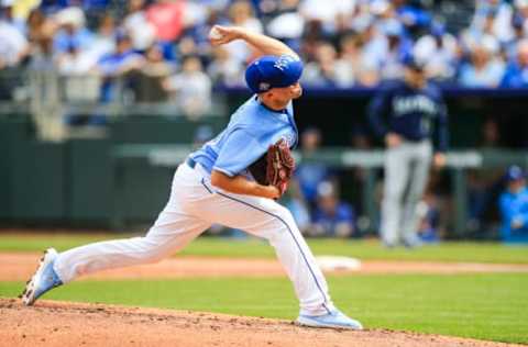 KANSAS CITY, MO – APRIL 11: Danny Duffy #41 of the Kansas City Royals pitches against the Seattle Mariners during the second inning at Kauffman Stadium on April 11, 2018 in Kansas City, Missouri. (Photo by Brian Davidson/Getty Images)