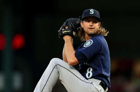 ARLINGTON, TX – SEPTEMBER 13: Mike Leake