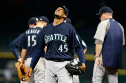 HOUSTON, TX – APRIL 23: Hector Noesi #45 of the Seattle Mariners gets pulled in the sixth inning against the Houston Astros at Minute Maid Park on April 23, 2013 in Houston, Texas. (Photo by Scott Halleran/Getty Images)